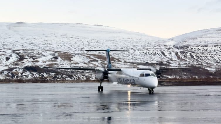 1675995515 Aviation commerciale Vol domestique dIcelandair de Reykjavik a Akureyri sur