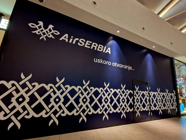 1683863013_Aeronautique-commerciale-Air-Serbia-lance-un-nouveau-magasin-de-detail
